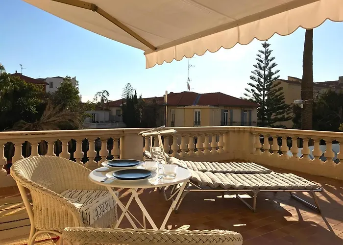 Le Louvre-Terrasse-Centre Ville