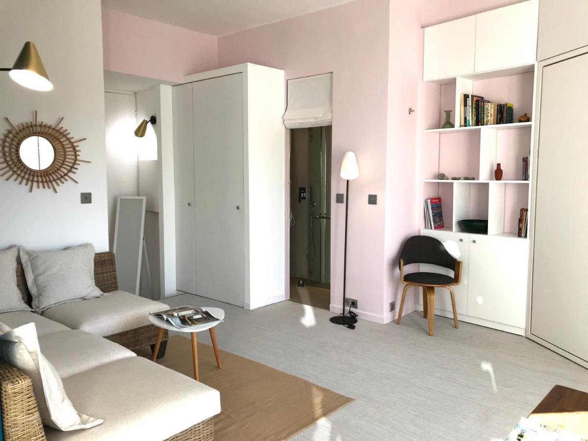 Le Louvre-terrasse-centre Apartment