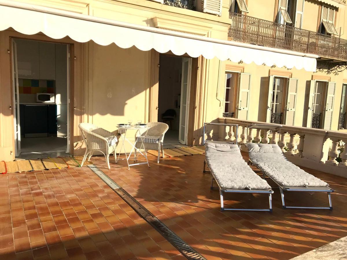 Le Louvre-terrasse-centre * Menton